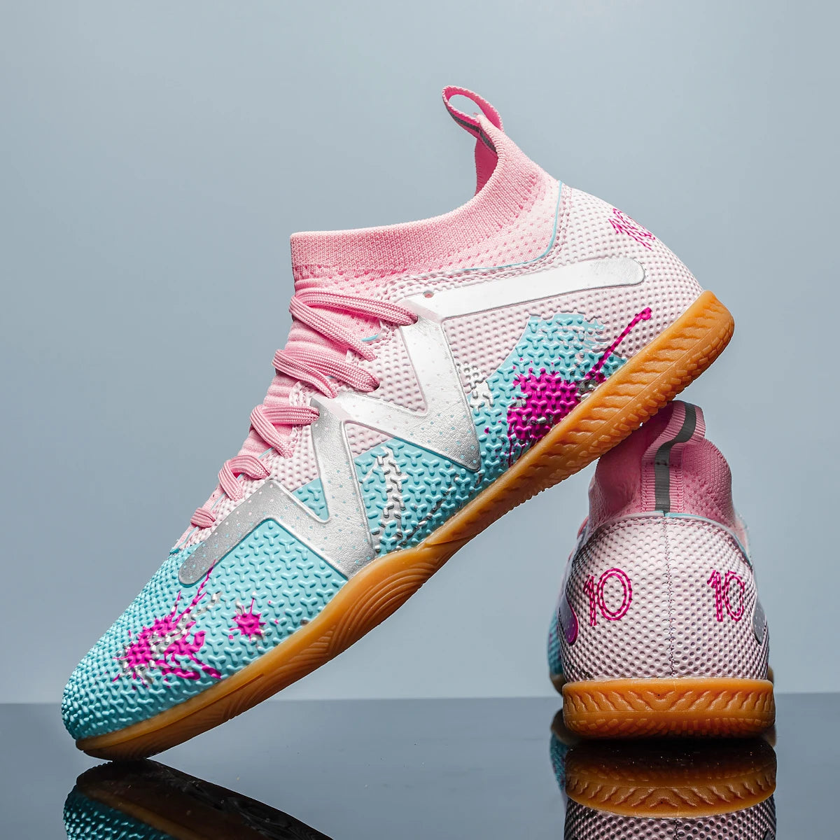 High-Top Soccer Shoes for Indoor Five-a-Side Training for Men and Women Slip-Resistant and Wear-Resistant Sneakers