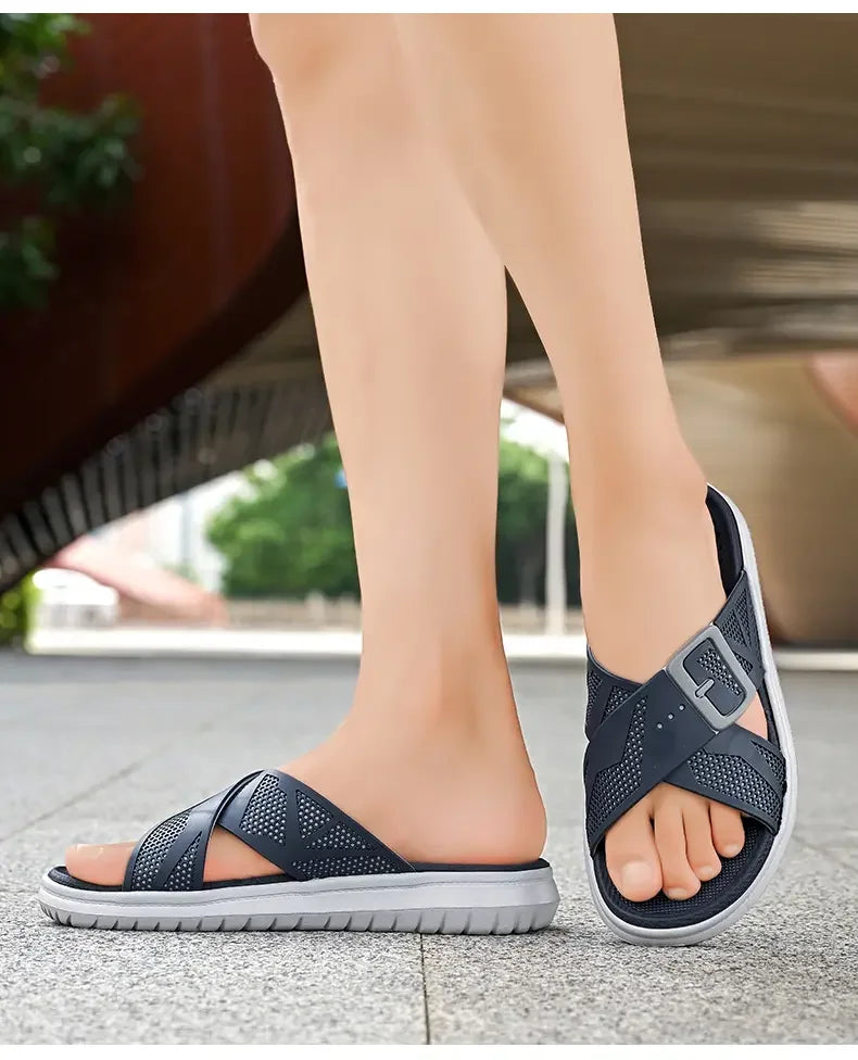 Åndbare sommer-flip-flops til mænd – lette, hurtigtørrende hjemmesko – komfortable indendørs- og udendørs-sandaler – vandtætte strandsko