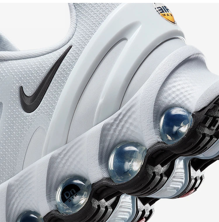 Aito Nike miesten liukumattomat ja joustavat matalavartiset juoksukengät FQ7860-010