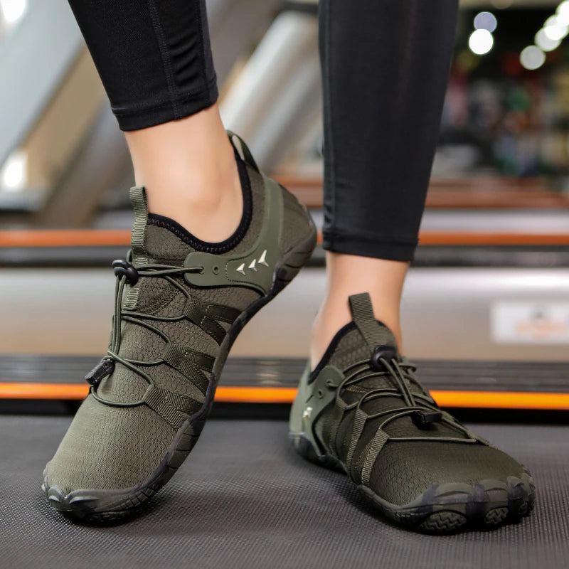 2026 Outdoor Fashion Stylish Men's Travel Hiking Shoe Mesh Lightweight Breathable Sneakers Non-slip Wear-resistant Running Shoes