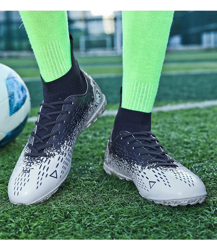 Teenage Adult Football Shoes New Fashion Large Size Sneakers Outdoor Professional Competition Training Football Footwear 31-48