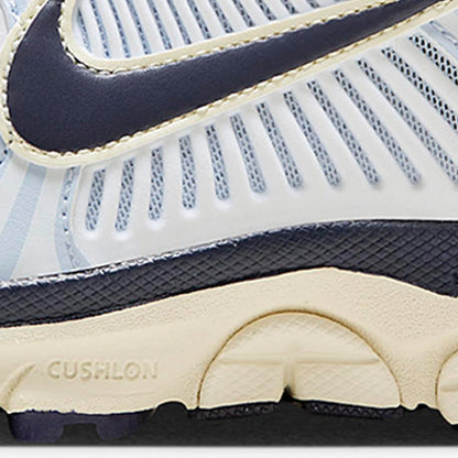 Nike Authentic Zoom Vomero 5 – Lätta, dämpade löparskor för damer FV8111-451