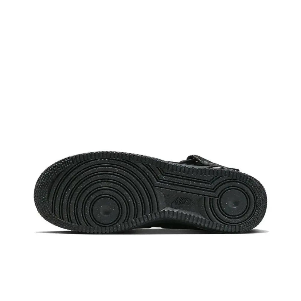 Unisex tenisky Nike Air Force 1 Mid – podpora kotníku, klasické odpružené pohodlí a odolnost pro celodenní nošení DQ7666-001