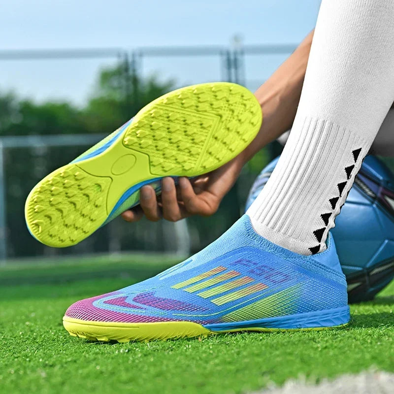 Nouvelles chaussures de football pour hommes, crampons longs d'entraînement, chaussures de football pour matchs en extérieur, crampons pour garçons et adultes, respirantes, antidérapantes, confortables pour le sport