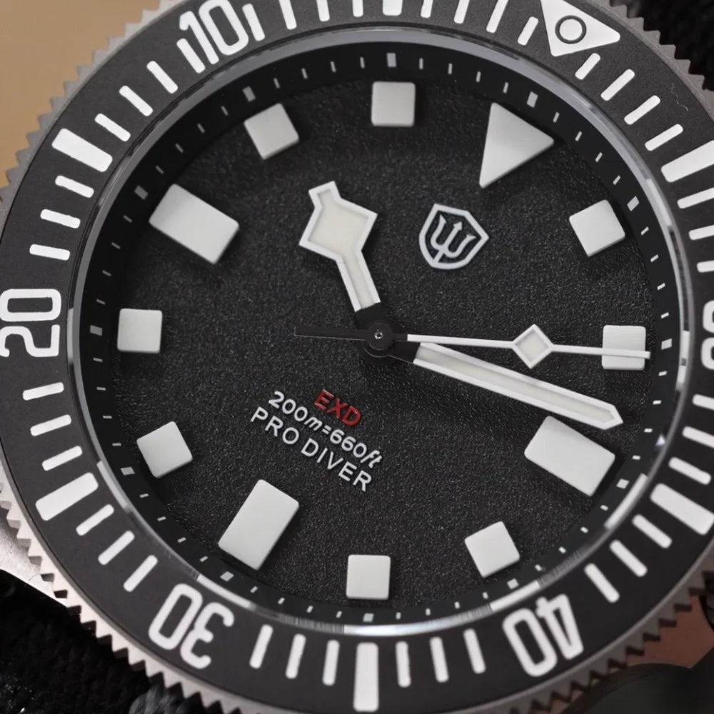 Watchdives EXD 40Mm Titanium Dive Watch Men's VH31 Sweep Quartz Watches 200 Waterproof AR Sapphire BGW9 Luminous 316L Wristwatch