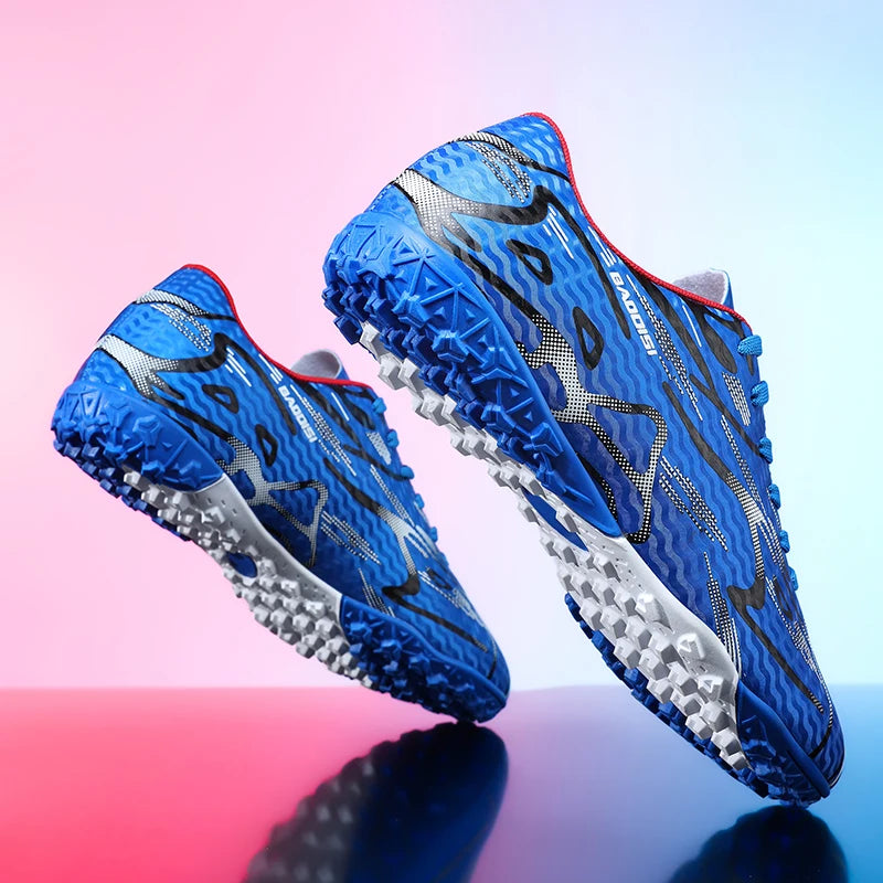 New Men Soccer Shoes Sport Training Football Boots Soft Ultralight Breathable Professional Sneakers Unisex Grass Cleats Match