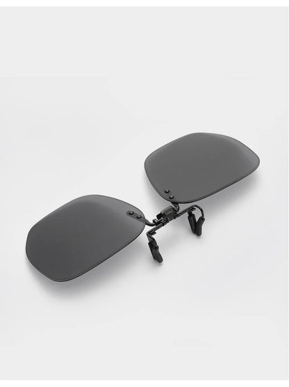 CAPONI New Sunglasses Clip For Men Square Polarized Photochromic Glasses Clip Flipped Up Protect Eyes Light Clip On Frame BS1103