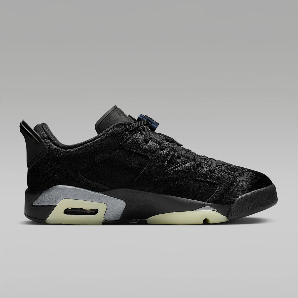 Nike Authentic JORDAN damskor, låga, med luftkudde, dämpade och slitstarka basketskor IO9786-001