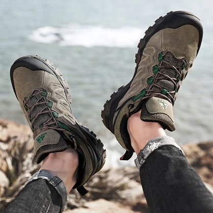 HIKEUP High Quality Leather Hiking Shoes Durable Outdoor Sport Men Trekking Leather Shoes Lace-Up Climbing Hunting Sneakers