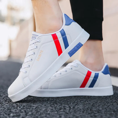 Men's Casual Skateboarding Shoes White Outdoor Leisure Sneakers Breathable Walking Shoes Flat Shoes Chaussure Homme 39-48