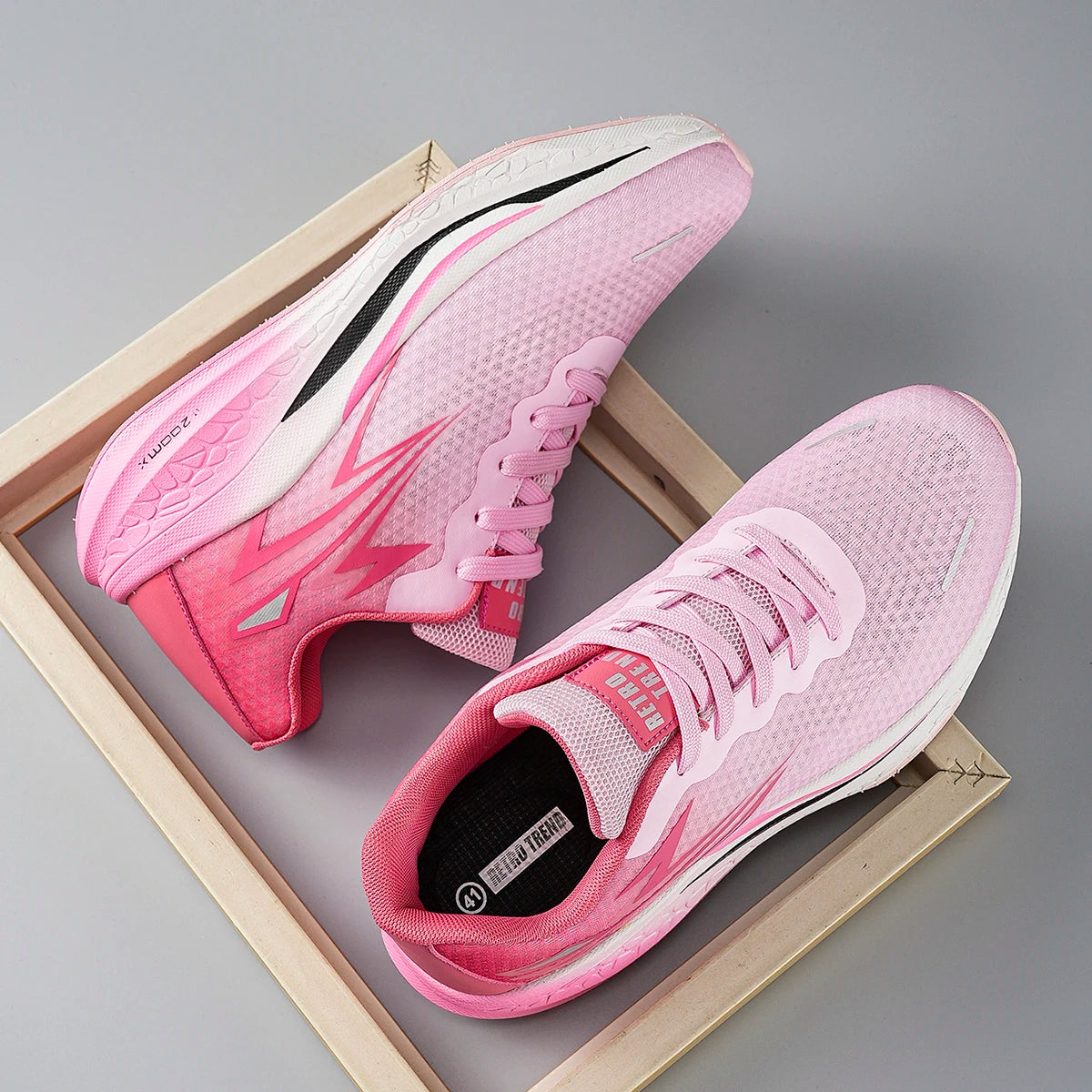 Men's Running Shoes 2025 New Breathable Mesh Cushioned Sneakers Fashion Outdoor Sports Casual Tennis Shoes for Men