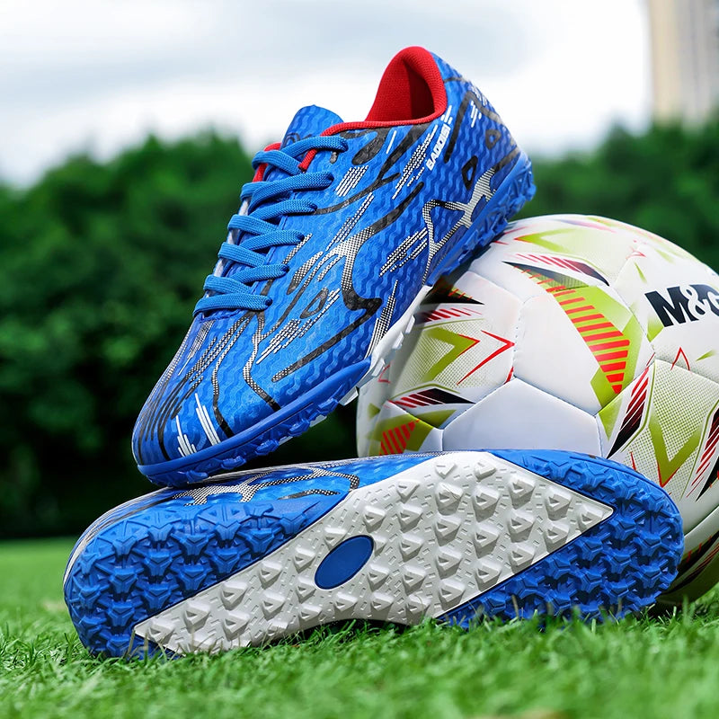 New Men Soccer Shoes Sport Training Football Boots Soft Ultralight Breathable Professional Sneakers Unisex Grass Cleats Match