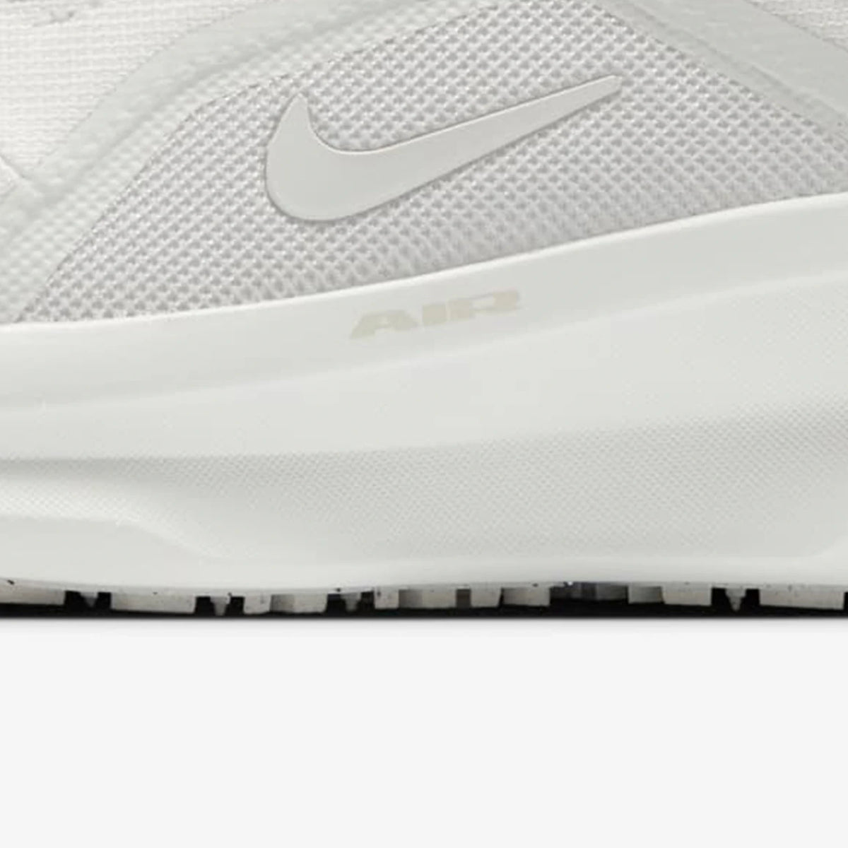 Nike originalni ženski tekaški čevlji WINFLO 11 GTX z oblazinjenjem za tek po terenu FQ1359-101