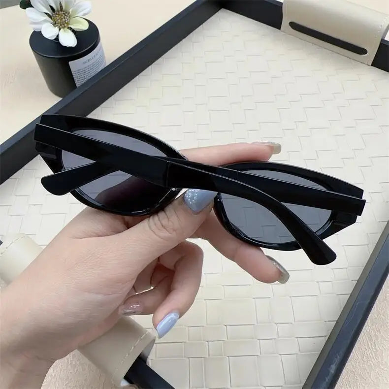 Minimalist Oval Cat-eye Glasses Women's Fashion Outdoor Folding Sunglasses Sun Shading UV Sunscreen Glasses Stylish Accessory