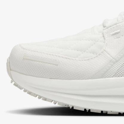 Nike originalni ženski tekaški čevlji WINFLO 11 GTX z oblazinjenjem za tek po terenu FQ1359-101