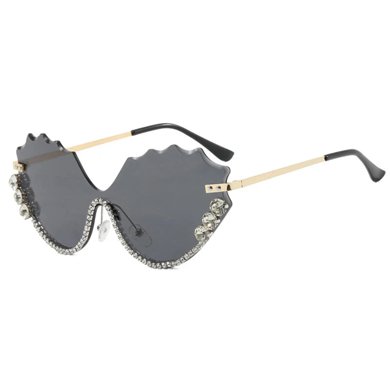 Fashion Luxury Brand Design Diamond Wave Rimless Women Sunglasses Hip Hop Eyewear Outdoor Glasses Unisex Shades Glasses UV400