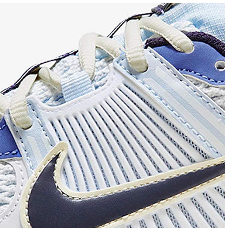Nike Authentic Zoom Vomero 5 – Lätta, dämpade löparskor för damer FV8111-451