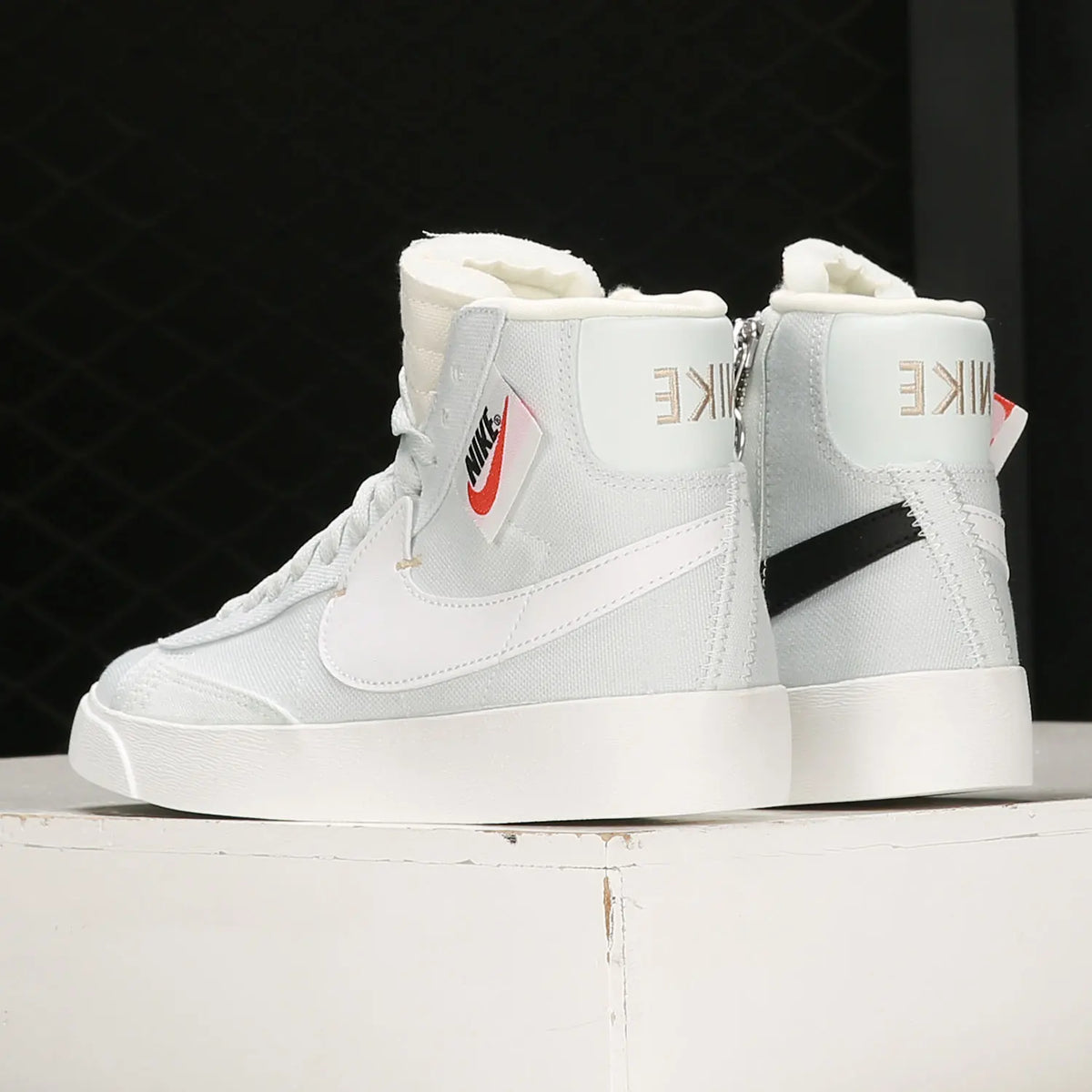 Nike originale, sæsonaktuelle, nye højtoppe casual-sko til kvinder BQ4022-400