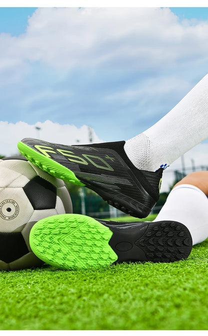 Nauji vyriški futbolo bateliai dirbtinei vejai, patogūs, itin lengvi futbolo batai, neslystantys sportiniai FG bateliai žolei, salės futbolui, suaugusiesiems, neslystantys