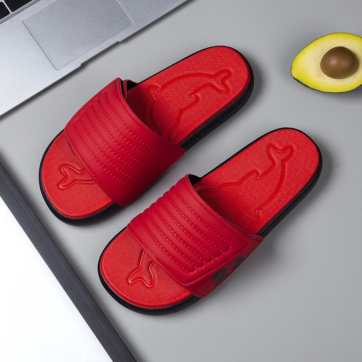 Åndbare sommer-flip-flops til mænd – lette, hurtigtørrende hjemmesko – komfortable indendørs- og udendørs-sandaler – vandtætte strandsko