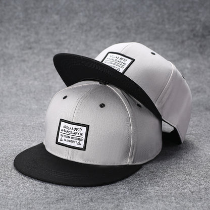 Gorra de béisbol unisex con alfabeto, estilo urbano de verano, bordada, con botón trasero, para exteriores, hip hop, ajustable y casual para hombre y mujer