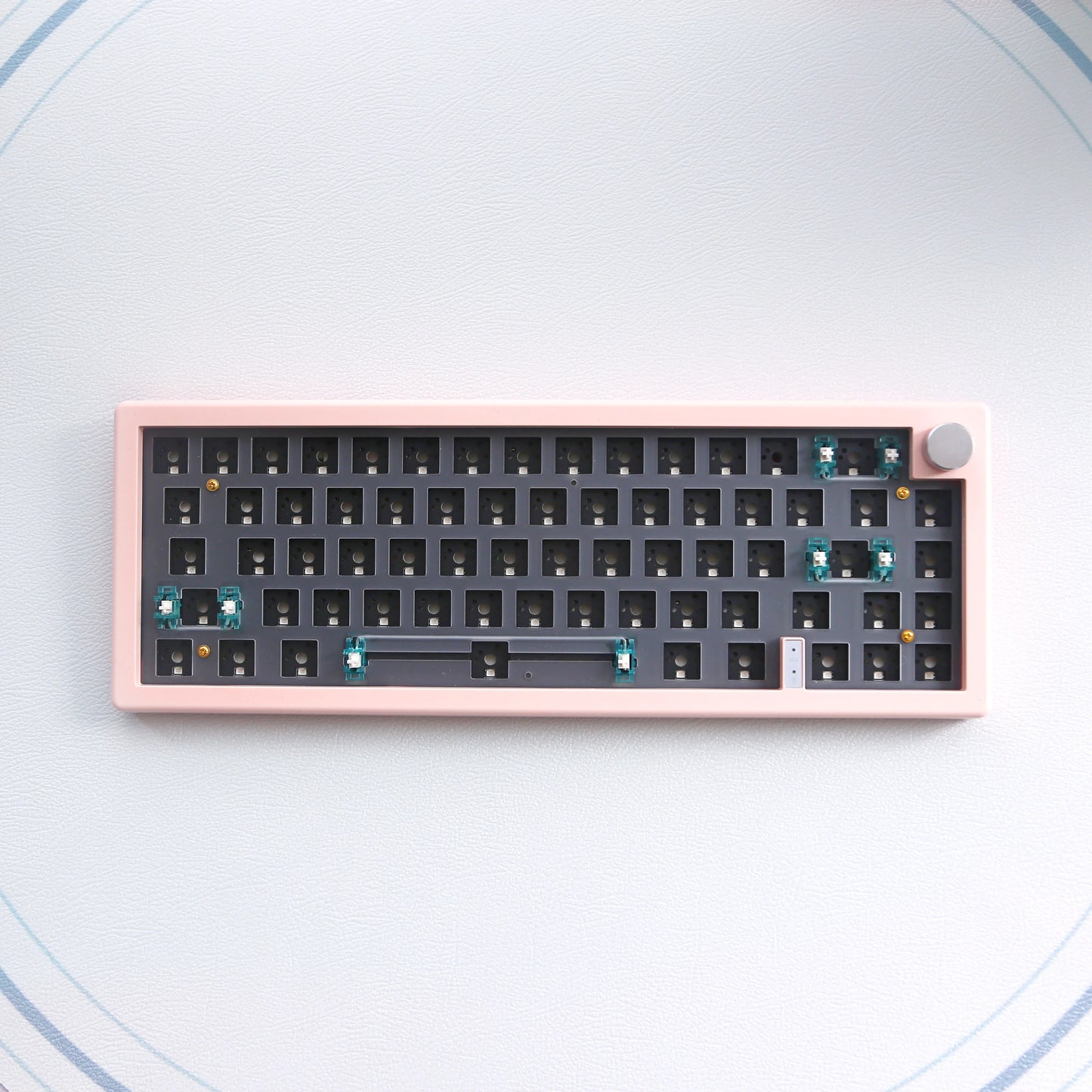 Kit de teclado mecânico personalizado GMK67 65% Gasket Bluetooth 2.4G sem fios hot-swappable com retroiluminação RGB