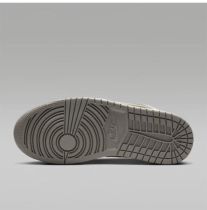 Originalūs Nike JORDAN vyriški žemi suvarstomi nusidėvėjimui atsparūs, smūgius sugeriantys krepšinio bateliai IB7011-001