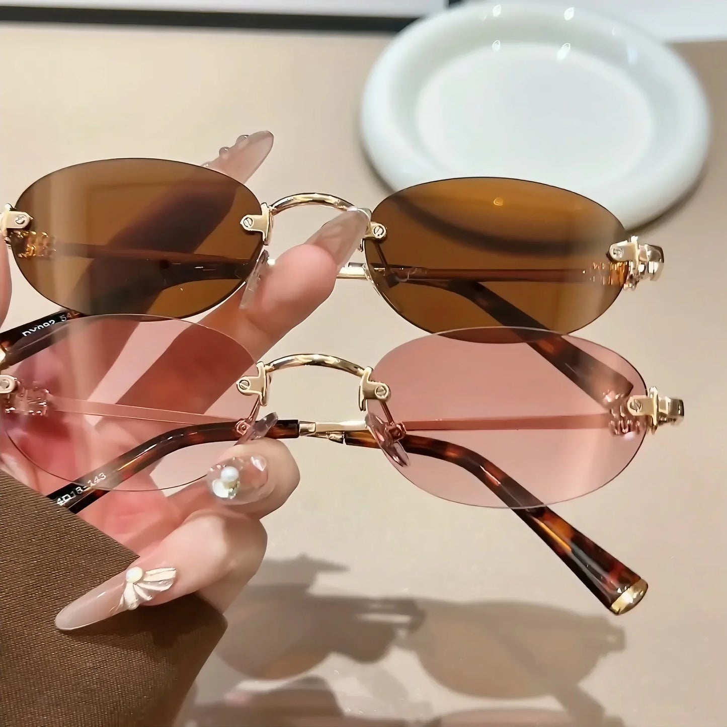 Frameless Ellipse Sunglasses, UV400 Protection Lightweight Design, Fashionable for Daily Wear & Outdoor