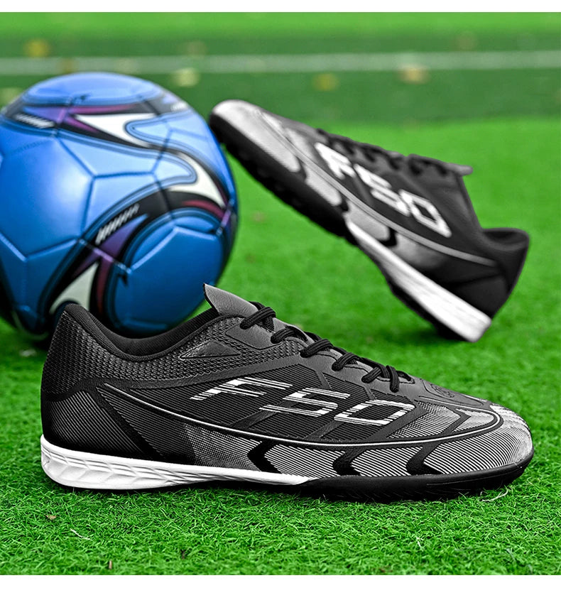 Nouvelles chaussures de football pour hommes, chaussures de sport respirantes, chaussures de football d'extérieur antidérapantes, chaussures de futsal de haute qualité, haute tige, ultralégères, pour les matchs