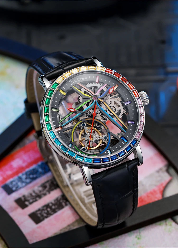 Skelethorloge voor heren, modieuze stijl, versierd met edelstenen in de kleuren van de regenboog, voorzien van een tourbillon; luxe mechanisch automatisch horloge, waterdicht tot 30 meter.