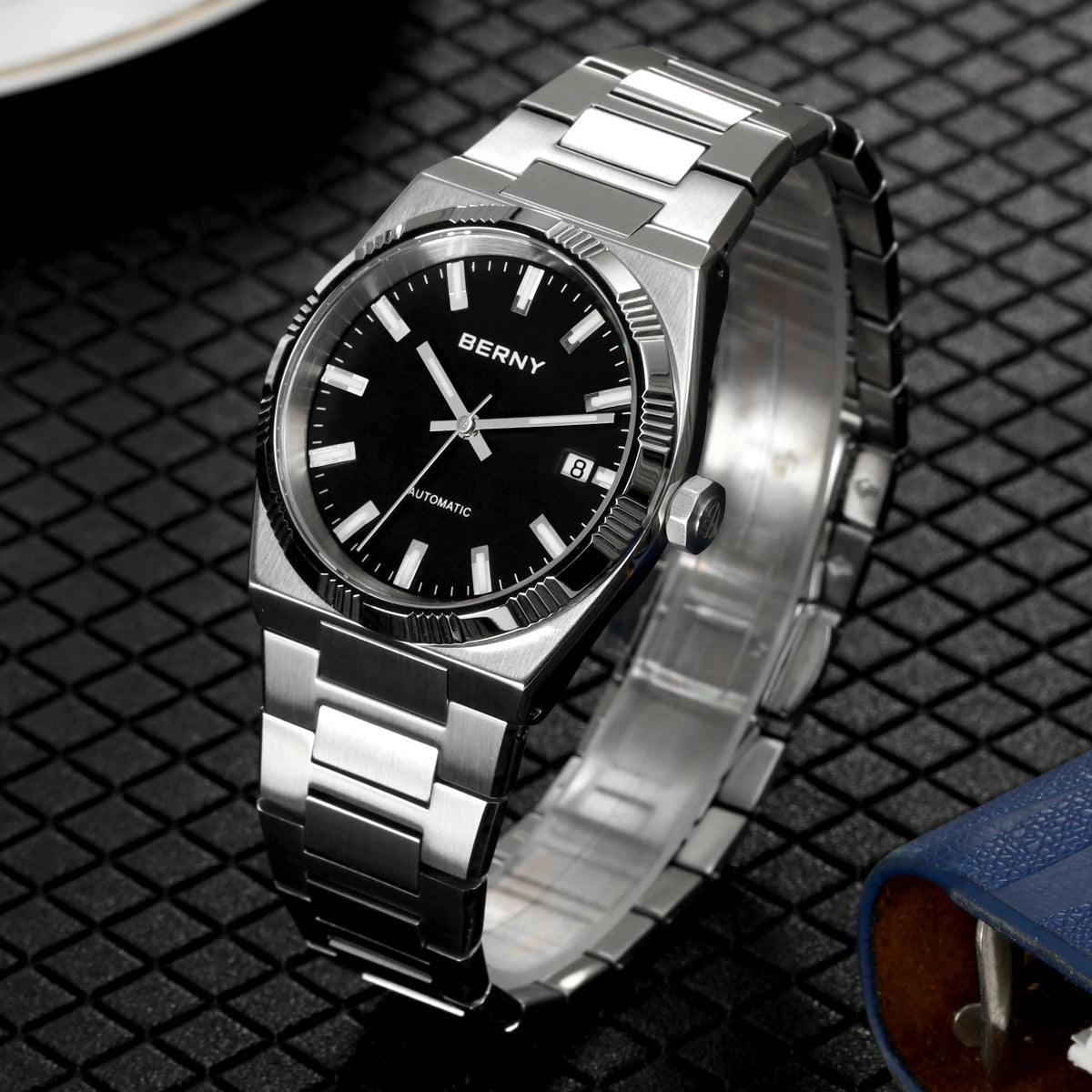 BERNY men’s automatic watch, gold-coloured, sapphire crystal, luminescent hands, 100% genuine, fitted with a PT5000 movement, anti-reflective coating, luxury model with interchangeable bezel, water-resistant to 5 ATM.