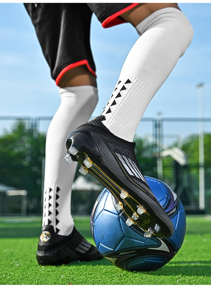 Nouvelles Chaussures de Football pour Hommes, Résistantes au Terrain, Respirantes, de Haute Qualité, Décontractées, Ultralégères, pour l'Extérieur