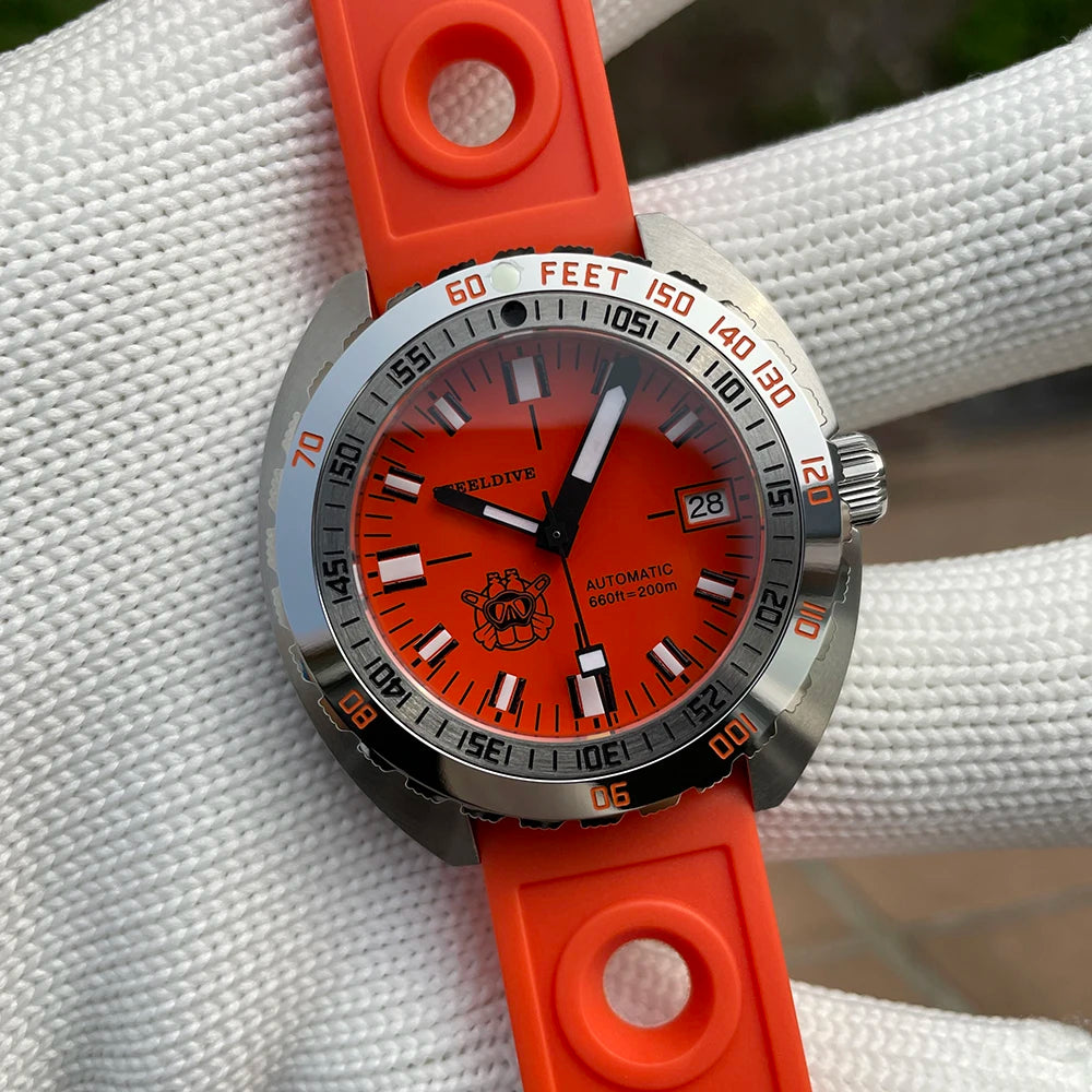 SD1967 Milled Clasp Bracelet Steel Bezel 43mm Steeldive Sapphire Glass 20ATM Water Resistant NH35 Automatic Man Dive Watch