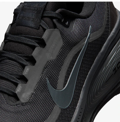 Nike Originals Vomero 18 slitstarka låga löparskor för herr HQ7001-001