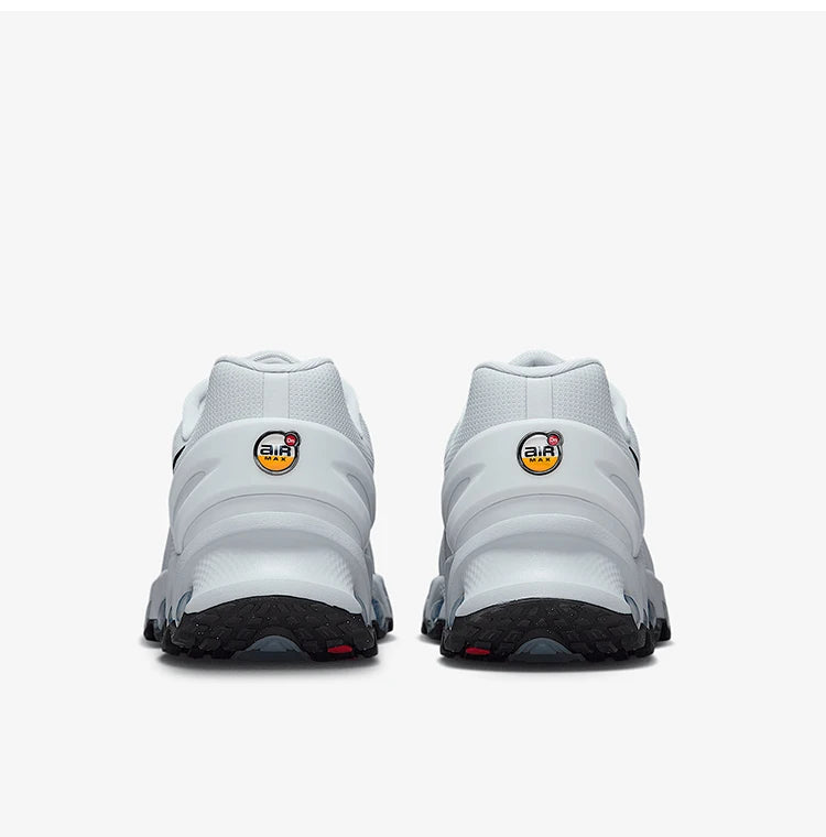 Aito Nike miesten liukumattomat ja joustavat matalavartiset juoksukengät FQ7860-010