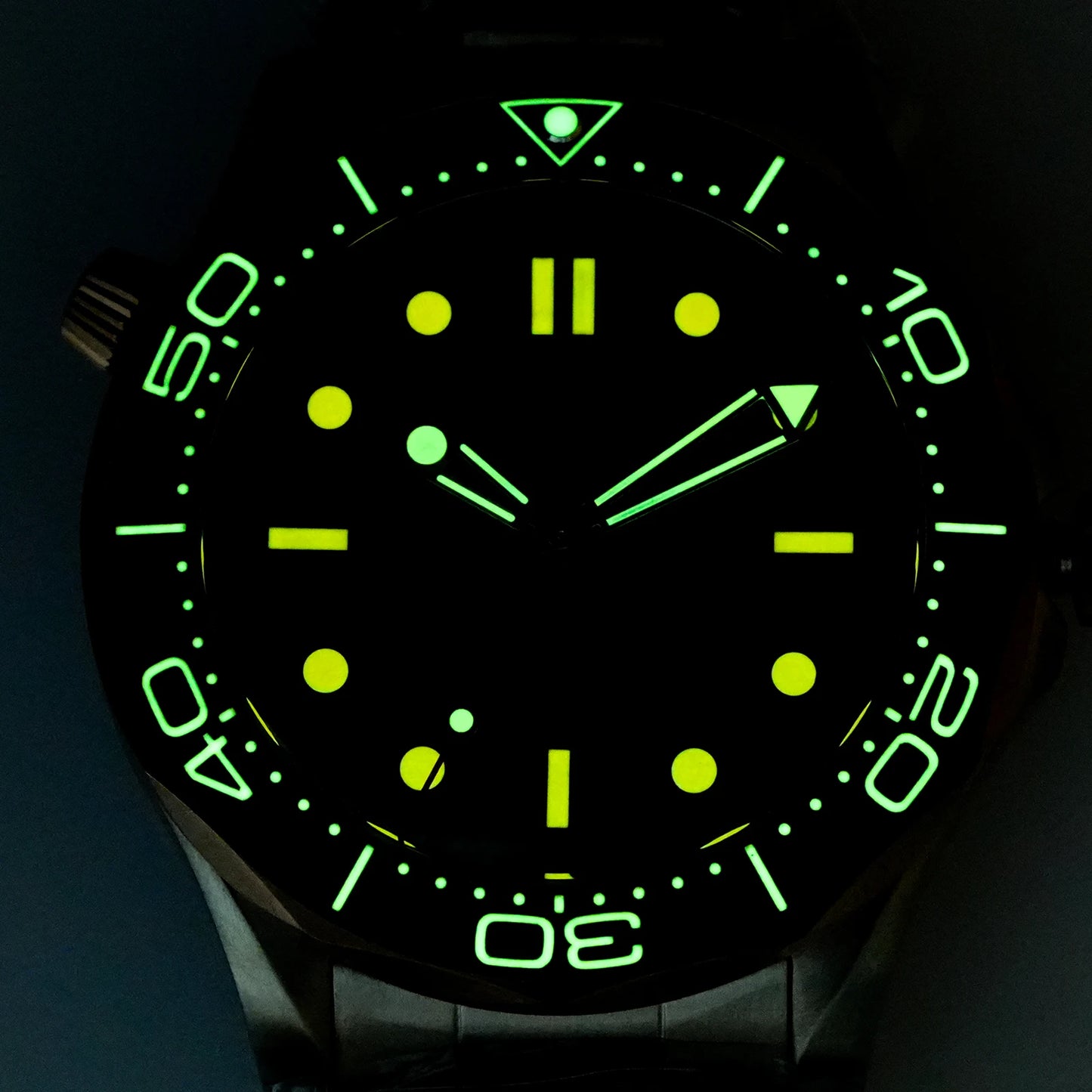 Watchdives WD007Q Diver Watch VH31 Sweep Second Quartz Movement Luminous Domed Sapphire Crystal Watches 42mm Titanium Watches