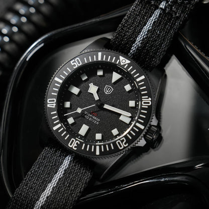 Watchdives EXD 40Mm Titanium Dive Watch Men's VH31 Sweep Quartz Watches 200 Waterproof AR Sapphire BGW9 Luminous 316L Wristwatch