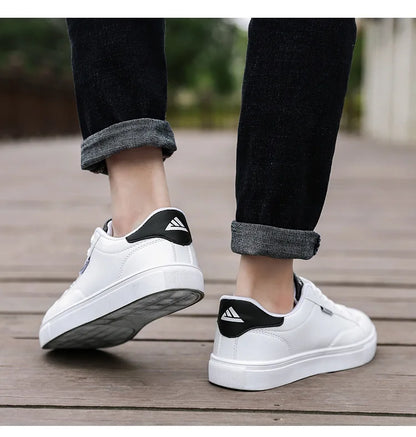 Men's Casual Skateboarding Shoes White Outdoor Leisure Sneakers Breathable Walking Shoes Flat Shoes Chaussure Homme 39-48