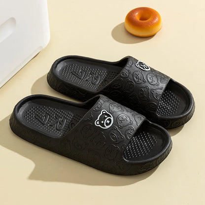 Pantoufles d'été pour hommes et femmes, sandales imprimées petit ours, salle de bain intérieure, antidérapantes, douces, chaussures décontractées pour dortoir, Couple