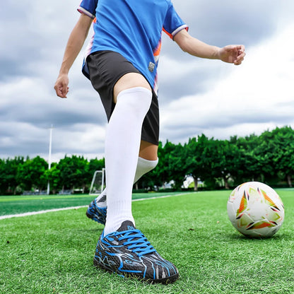New Men Soccer Shoes Sport Training Football Boots Soft Ultralight Breathable Professional Sneakers Unisex Grass Cleats Match