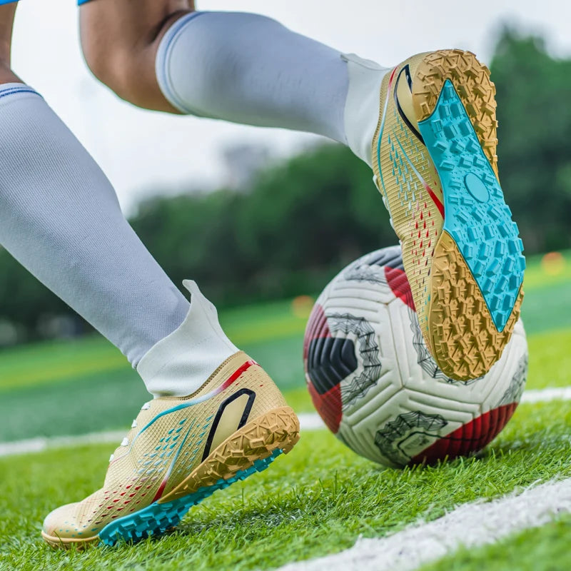 Nuove scarpe da calcio da uomo per erba, traspiranti e morbide, scarpe da calcio outdoor con tacchetti lunghi, comode scarpe sportive da allenamento da uomo