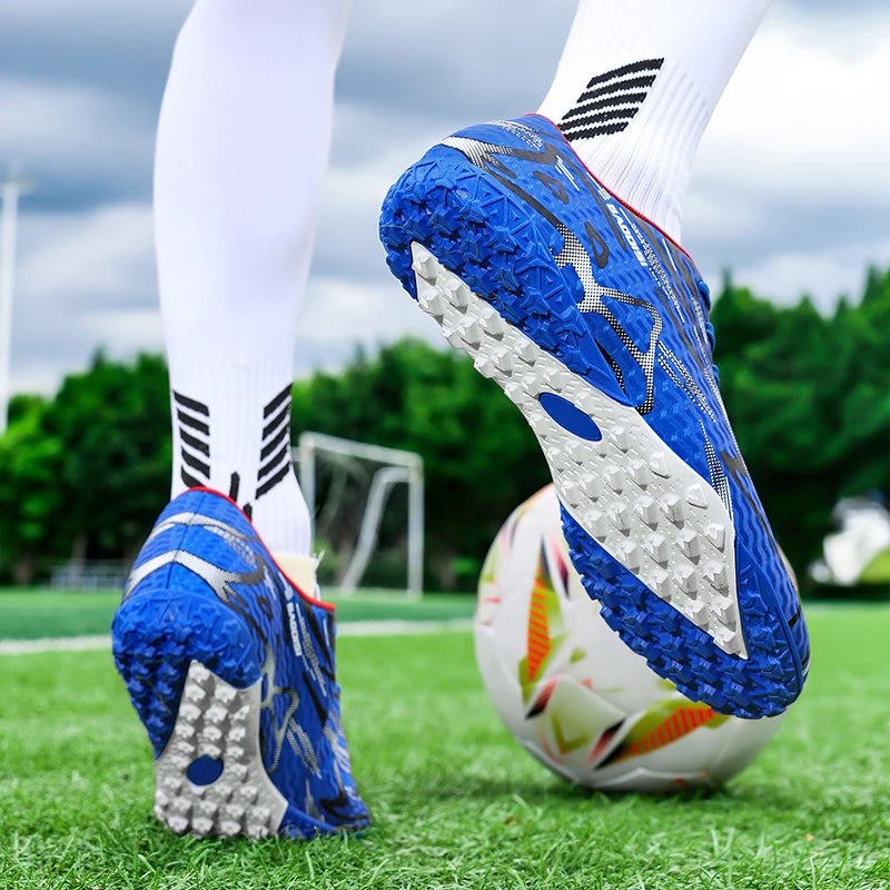 New Men Soccer Shoes Sport Training Football Boots Soft Ultralight Breathable Professional Sneakers Unisex Grass Cleats Match