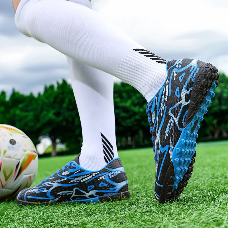 New Men Soccer Shoes Sport Training Football Boots Soft Ultralight Breathable Professional Sneakers Unisex Grass Cleats Match