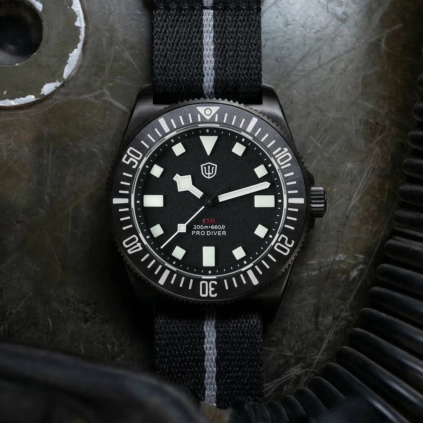 Watchdives EXD 40Mm Titanium Dive Watch Men's VH31 Sweep Quartz Watches 200 Waterproof AR Sapphire BGW9 Luminous 316L Wristwatch