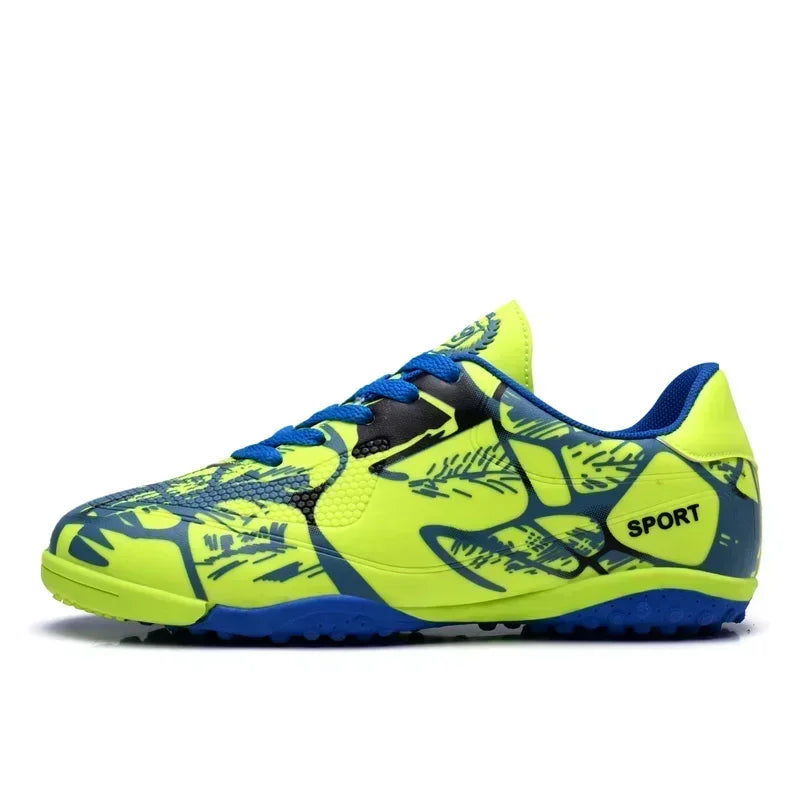 Nouvelles chaussures de football pour hommes et enfants, crampons professionnels pour adultes, chaussures de football ultralégères antidérapantes pour l'herbe, chaussures d'entraînement pour garçons, livraison directe