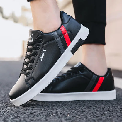 Men's Casual Skateboarding Shoes White Outdoor Leisure Sneakers Breathable Walking Shoes Flat Shoes Chaussure Homme 39-48