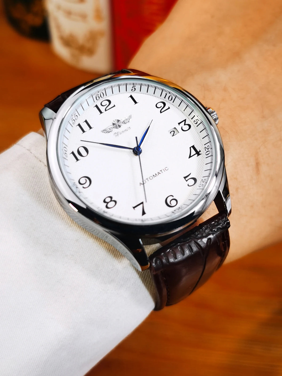 Мъжки часовник WINNER – Класически, ретро и елегантен стил – Механичен часовник с автоматичен механизъм и календар – Луксозна марка, корпус от стомана и кожена каишка