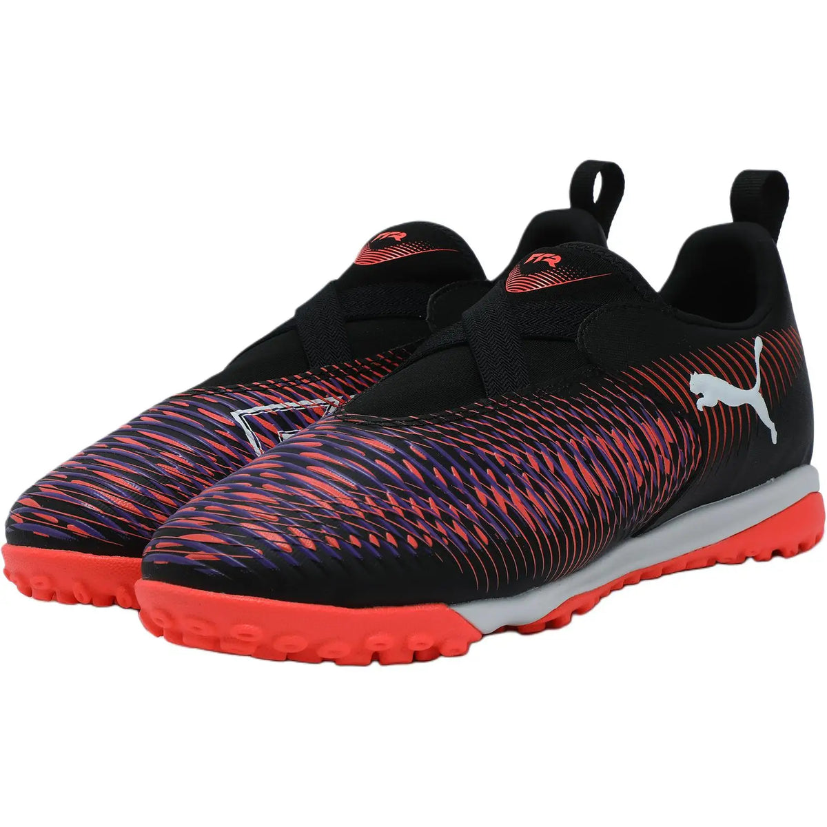 Puma Future 8 Match TT, collection de chaussures de football, modèle confortable et polyvalent, chaussures de football basses pour enfants, 108391-01.