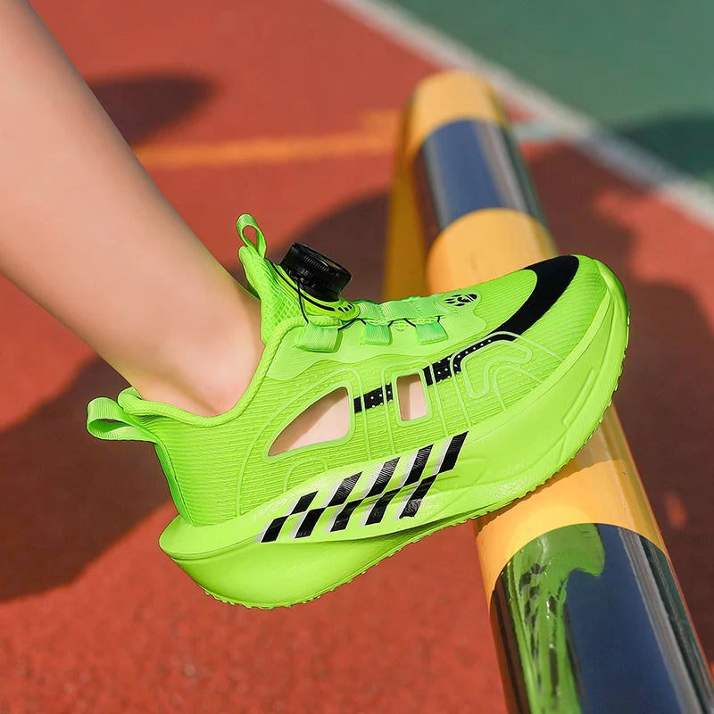 Childrens Running Shoes Comfortable Mesh Boys Outdoor Training Shock-absorbing Tennis Shoes New Hollow Breathable Casual Shoes