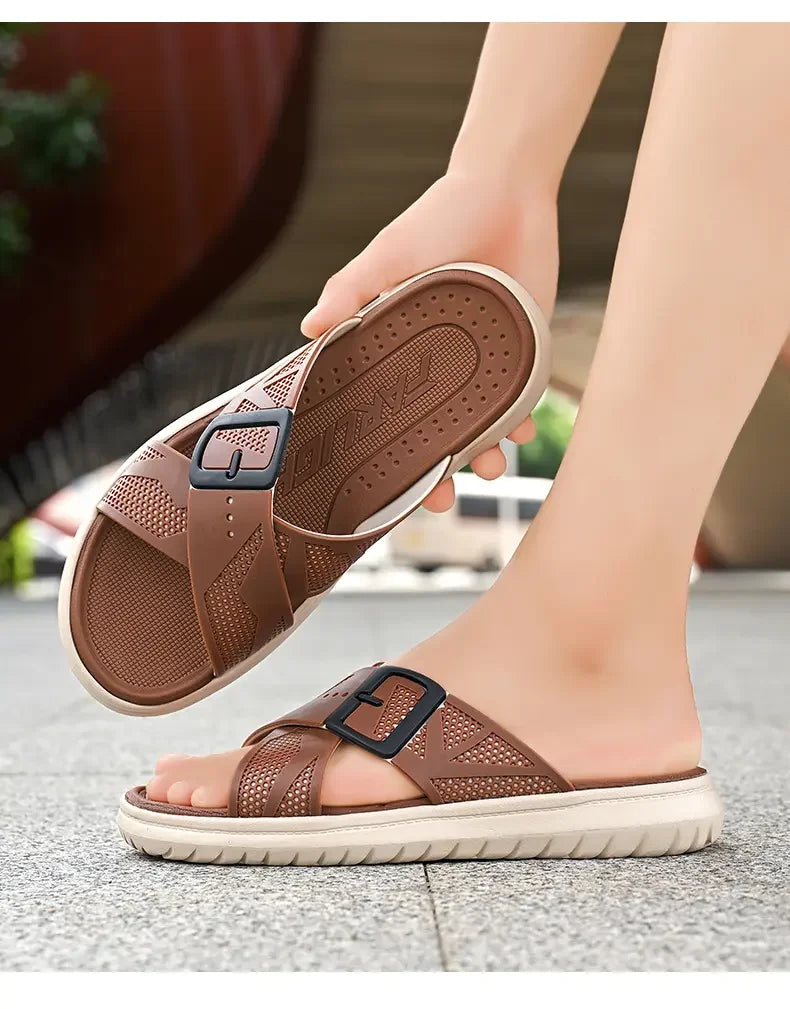 Åndbare sommer-flip-flops til mænd – lette, hurtigtørrende hjemmesko – komfortable indendørs- og udendørs-sandaler – vandtætte strandsko